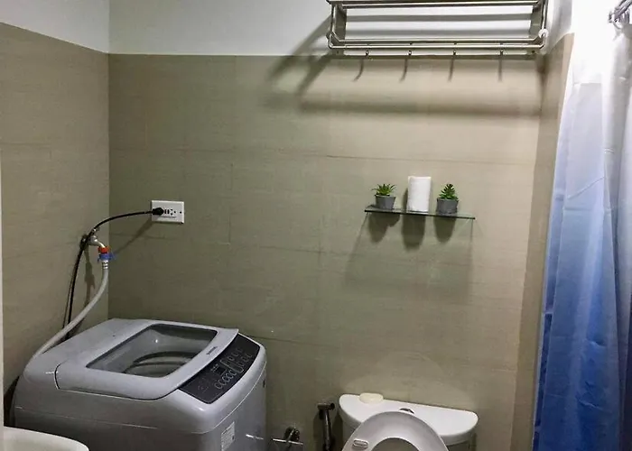 Apartment P00l Fr0nt With Balc0ny - New C0nd0 At Shore 2 Mall Of