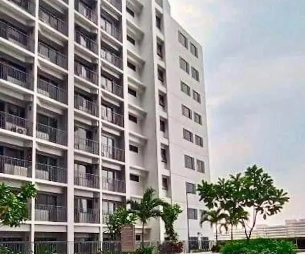 P00l Fr0nt With Balc0ny - New C0nd0 At Shore 2 Mall Of Apartment Manila